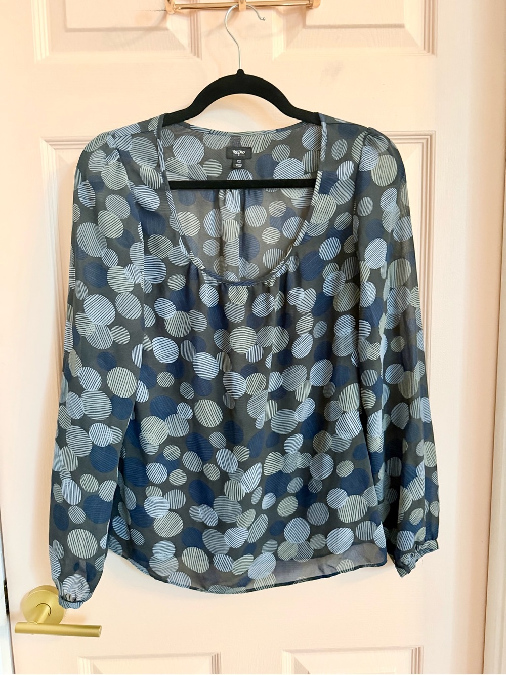 $5 SALE Blue lightweight mossimo top
